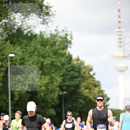 29.06.2025 - hella hamburg halbmarathon Dr. Thomas Lammeyer http://msf.ph/oto/8419168 29.06.2025 10:46:16 Kennedybrücke 1314, 1317, 1536, 1648, 2762, 2763, 3459, 3532, 3533, 4329, 4885, 5086, 5432, 5942, 6066, 6137, 6153, 6450, 6719, 6726, 6793, 6846, 6894, 7968, 8004, 8162, 8163, 8300, 8301, 8443, 8586, 9588, 10027, 10181, 10483, 10872, 11011, 11017, 11024, 11097, 11098, 11207, 11255, 11437, 11438 meine-sportfotos.de