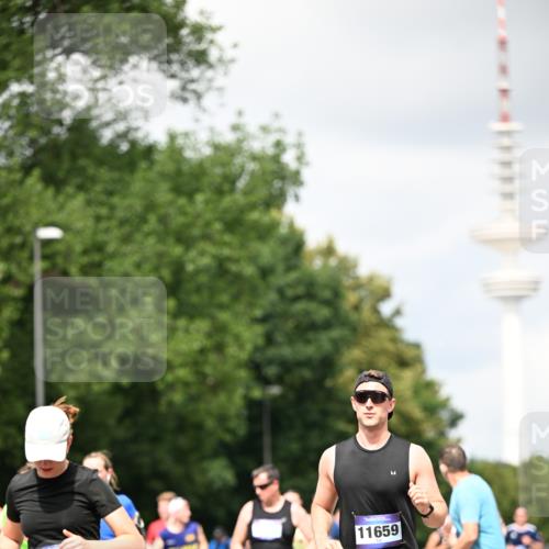29.06.2025 - hella hamburg halbmarathon Dr. Thomas Lammeyer http://msf.ph/oto/8419190 29.06.2025 10:46:17 Kennedybrücke 1317, 1536, 1648, 2762, 2763, 3459, 3532, 3533, 4329, 4885, 5086, 5432, 5942, 6066, 6137, 6153, 6450, 6719, 6726, 6793, 6846, 6894, 7968, 8004, 8162, 8163, 8300, 8301, 8443, 8586, 9588, 10181, 10483, 10872, 11011, 11017, 11024, 11097, 11098, 11207, 11255, 11437, 11438 meine-sportfotos.de