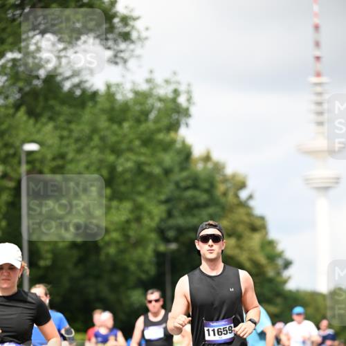 29.06.2025 - hella hamburg halbmarathon Dr. Thomas Lammeyer http://msf.ph/oto/8419211 29.06.2025 10:46:17 Kennedybrücke 1317, 1536, 1648, 2762, 2763, 3459, 3532, 3533, 4329, 4885, 5086, 5432, 5942, 6066, 6137, 6153, 6450, 6719, 6726, 6793, 6846, 6894, 7968, 8004, 8162, 8163, 8300, 8301, 8443, 8586, 9588, 10181, 10483, 10872, 11011, 11017, 11024, 11097, 11098, 11207, 11255, 11437, 11438 meine-sportfotos.de