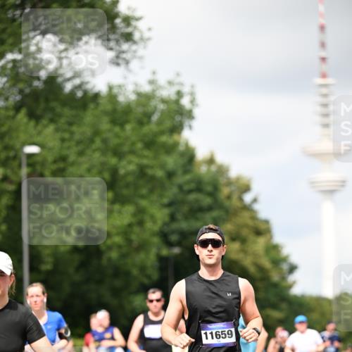 29.06.2025 - hella hamburg halbmarathon Dr. Thomas Lammeyer http://msf.ph/oto/8419215 29.06.2025 10:46:17 Kennedybrücke 1317, 1536, 1648, 2762, 2763, 3459, 3532, 3533, 4329, 4885, 5086, 5432, 5942, 6066, 6137, 6153, 6450, 6719, 6726, 6793, 6846, 6894, 7968, 8004, 8162, 8163, 8300, 8301, 8443, 8586, 9588, 10181, 10483, 10872, 11011, 11017, 11024, 11097, 11098, 11207, 11255, 11437, 11438 meine-sportfotos.de