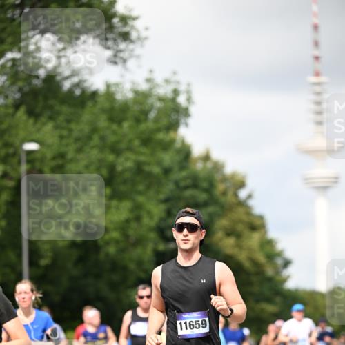 29.06.2025 - hella hamburg halbmarathon Dr. Thomas Lammeyer http://msf.ph/oto/8419227 29.06.2025 10:46:17 Kennedybrücke 1317, 1536, 1648, 2762, 2763, 3459, 3532, 3533, 4329, 4885, 5086, 5432, 5942, 6066, 6137, 6153, 6450, 6719, 6726, 6793, 6846, 6894, 7968, 8004, 8162, 8163, 8300, 8301, 8443, 8586, 9588, 10181, 10483, 10872, 11011, 11017, 11024, 11097, 11098, 11207, 11255, 11437, 11438 meine-sportfotos.de