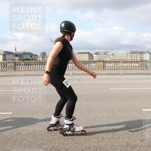 29.06.2025 - hella hamburg halbmarathon Lena Gebhardt http://msf.ph/oto/8419264 29.06.2025 08:57:29 Lombardsbrücke 0160, 160 meine-sportfotos.de