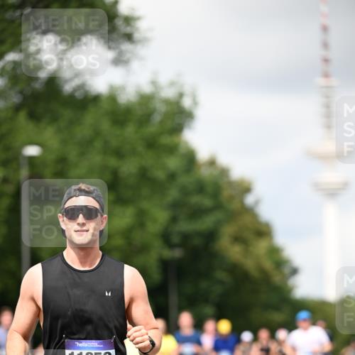 29.06.2025 - hella hamburg halbmarathon Dr. Thomas Lammeyer http://msf.ph/oto/8419271 29.06.2025 10:46:19 Kennedybrücke 1317, 1536, 1648, 2762, 2763, 3459, 3532, 3533, 4329, 4885, 5432, 5942, 6066, 6137, 6153, 6320, 6450, 6719, 6726, 6793, 6846, 6894, 7968, 8004, 8162, 8163, 8300, 8301, 8443, 8586, 8712, 9588, 10181, 10483, 10872, 11011, 11017, 11024, 11097, 11098, 11207, 11255, 11437, 11438 meine-sportfotos.de