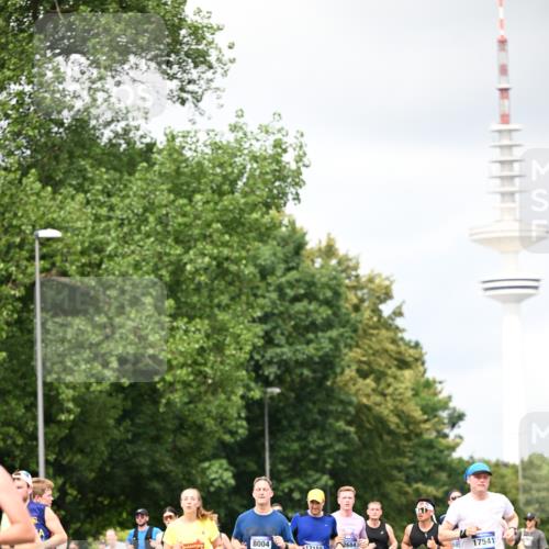 29.06.2025 - hella hamburg halbmarathon Dr. Thomas Lammeyer http://msf.ph/oto/8419326 29.06.2025 10:46:20 Kennedybrücke 1317, 1648, 1712, 2762, 2763, 3459, 3532, 3533, 4329, 4541, 4885, 5432, 5942, 6066, 6137, 6153, 6320, 6450, 6719, 6726, 6793, 6894, 7968, 8004, 8162, 8163, 8300, 8301, 8443, 8586, 8712, 9588, 10181, 10483, 10872, 11011, 11017, 11024, 11097, 11098, 11207, 11255, 11437, 11438 meine-sportfotos.de