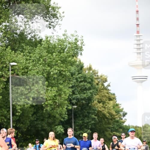29.06.2025 - hella hamburg halbmarathon Dr. Thomas Lammeyer http://msf.ph/oto/8419331 29.06.2025 10:46:21 Kennedybrücke 1039, 1317, 1648, 1712, 2762, 2763, 3459, 3532, 3533, 4329, 4541, 4885, 5432, 5942, 6066, 6137, 6153, 6320, 6450, 6719, 6726, 6793, 6894, 7968, 8004, 8162, 8163, 8443, 8586, 8712, 9588, 10181, 10483, 10872, 11011, 11017, 11024, 11097, 11098, 11207, 11255, 11437 meine-sportfotos.de