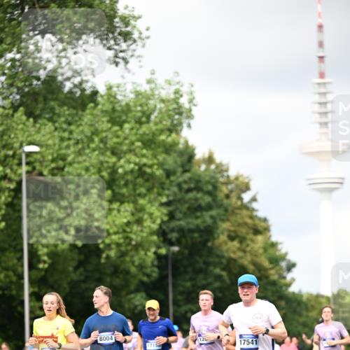 29.06.2025 - hella hamburg halbmarathon Dr. Thomas Lammeyer http://msf.ph/oto/8419431 29.06.2025 10:46:23 Kennedybrücke 1039, 1317, 1648, 1712, 2762, 2763, 2974, 3326, 3459, 3532, 3568, 4329, 4541, 4885, 5432, 5671, 5942, 6066, 6137, 6153, 6320, 6450, 6719, 6726, 6793, 7968, 8004, 8162, 8163, 8443, 8586, 8712, 9588, 10181, 10483, 10872, 11011, 11017, 11097, 11098, 11207, 11255 meine-sportfotos.de