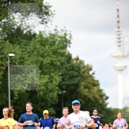29.06.2025 - hella hamburg halbmarathon Dr. Thomas Lammeyer http://msf.ph/oto/8419434 29.06.2025 10:46:24 Kennedybrücke 1039, 1317, 1648, 1712, 2762, 2763, 2974, 3326, 3459, 3532, 3568, 4329, 4541, 4885, 5432, 5671, 5942, 6066, 6137, 6153, 6320, 6450, 6719, 6726, 6793, 7968, 8004, 8162, 8163, 8443, 8712, 9588, 10181, 10483, 10872, 11011, 11017, 11097, 11098, 11207, 11255 meine-sportfotos.de