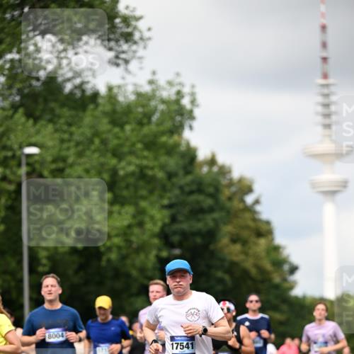 29.06.2025 - hella hamburg halbmarathon Dr. Thomas Lammeyer http://msf.ph/oto/8419454 29.06.2025 10:46:25 Kennedybrücke 1039, 1648, 1712, 2762, 2763, 2974, 3326, 3459, 3568, 4329, 4541, 4885, 5432, 5671, 5942, 6066, 6137, 6153, 6320, 6450, 6719, 6726, 6793, 7968, 8004, 8162, 8163, 8712, 9588, 10181, 10483, 10872, 11011, 11017, 11097, 11098, 11207, 11255 meine-sportfotos.de