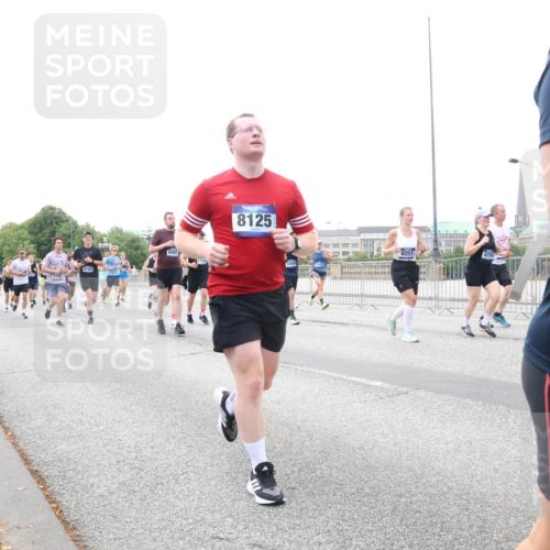 29.06.2025 - hella hamburg halbmarathon Lena Gebhardt http://msf.ph/oto/8419499 29.06.2025 10:52:16 Lombardsbrücke 6985, 8125, 8250, 1418, 1978, 2420, 2528, 3038, 3645, 4087, 4273, 4436, 4598, 4606, 4815, 5062, 5262, 5360, 6386, 6403, 6404, 6406, 6456, 6604, 6671, 6985, 7682, 7690, 7691, 7735, 7812, 8194, 8196, 8250, 8251, 8621, 9068, 9103, 9220, 9368, 9460, 9590, 9594, 9673, 9730, 9731, 10080, 10296, 10342, 10392, 10533, 10634, 10673, 10884, 10928, 11084, 11101, 11126, 11127, 11297, 11375, 11736, 11899, 11974, 12065, 12546, 12558 meine-sportfotos.de