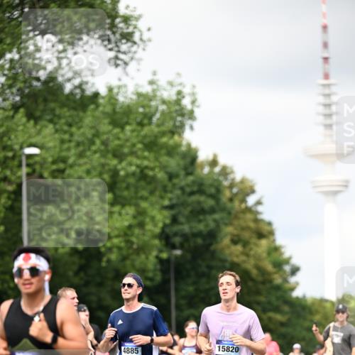 29.06.2025 - hella hamburg halbmarathon Dr. Thomas Lammeyer http://msf.ph/oto/8419561 29.06.2025 10:46:28 Kennedybrücke 1039, 1648, 1712, 2762, 2763, 2974, 3276, 3326, 3459, 3568, 4329, 4385, 4541, 4885, 5432, 5671, 5942, 6066, 6137, 6153, 6320, 6450, 6726, 7022, 7023, 7968, 8004, 8162, 8163, 8712, 9588, 10181, 10872, 11011, 11017, 11098, 11255 meine-sportfotos.de