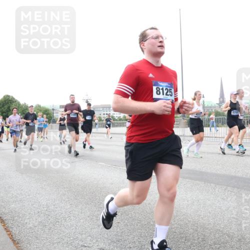 29.06.2025 - hella hamburg halbmarathon Lena Gebhardt http://msf.ph/oto/8419578 29.06.2025 10:52:17 Lombardsbrücke 8194, 6985, 17326, 8125, 8250, 1418, 1978, 2420, 2528, 3038, 3645, 4087, 4273, 4436, 4598, 4606, 4815, 5062, 5262, 5360, 6386, 6403, 6404, 6406, 6456, 6604, 6671, 6985, 7682, 7690, 7691, 7735, 7812, 8194, 8196, 8250, 8251, 8621, 9068, 9070, 9103, 9220, 9368, 9460, 9590, 9594, 9673, 9730, 9731, 10080, 10296, 10342, 10392, 10533, 10634, 10673, 10884, 10928, 11084, 11101, 11126, 11127, 11297, 11375, 11736, 11899, 11974, 12546, 12558 meine-sportfotos.de