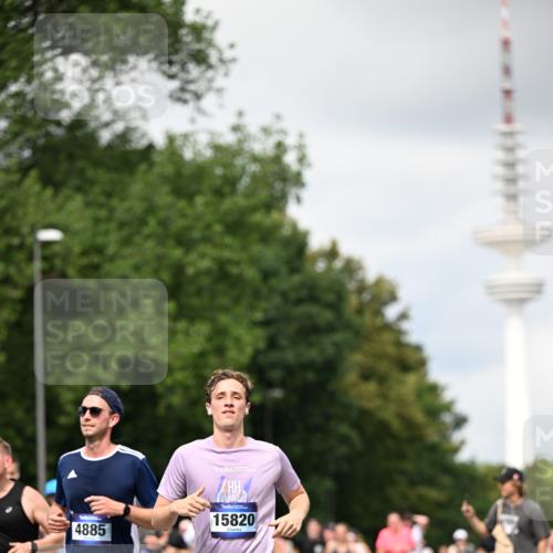 29.06.2025 - hella hamburg halbmarathon Dr. Thomas Lammeyer http://msf.ph/oto/8419597 29.06.2025 10:46:29 Kennedybrücke 1039, 1648, 1712, 2762, 2974, 3276, 3326, 3459, 3568, 4329, 4385, 4541, 4735, 4736, 4885, 5432, 5671, 5942, 6137, 6153, 6320, 6450, 6726, 7022, 7023, 7968, 8004, 8162, 8163, 8712, 9588, 10181, 10872, 11011, 11017, 11098 meine-sportfotos.de