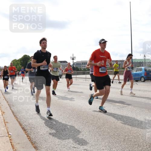 29.06.2025 - hella hamburg halbmarathon Lena Gebhardt http://msf.ph/oto/8419615 29.06.2025 10:18:14 Lombardsbrücke 12939, 14831, 518, 15182, 49844, 4804, 1159, 1160, 1234, 1268, 1325, 1554, 1622, 1641, 1820, 1982, 2087, 2147, 2335, 2634, 2931, 3125, 3138, 3321, 3482, 3977, 4123, 4710, 4738, 4804, 5004, 5290, 5611, 5733, 5909, 6270, 6332, 7094, 7160, 7641, 7649, 7838, 7882, 7883, 8067, 8128, 8248, 8341, 8607, 8799, 9222, 9400, 9539, 9586, 9658, 9717, 9734, 9748, 9798, 9834, 9844, 9964, 10174, 10332, 10509, 10659, 10687, 10908, 12498, 13341 meine-sportfotos.de