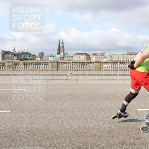 29.06.2025 - hella hamburg halbmarathon Lena Gebhardt http://msf.ph/oto/8419618 29.06.2025 08:57:30 Lombardsbrücke 373 meine-sportfotos.de