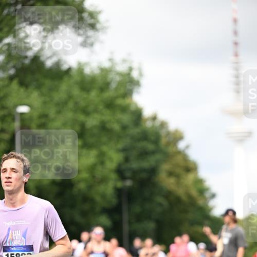 29.06.2025 - hella hamburg halbmarathon Dr. Thomas Lammeyer http://msf.ph/oto/8419633 29.06.2025 10:46:31 Kennedybrücke 1039, 1648, 1712, 2069, 2974, 3276, 3326, 3459, 3568, 4329, 4385, 4541, 4735, 4736, 4885, 5432, 5671, 5942, 6137, 6153, 6320, 6450, 6726, 7022, 7023, 7968, 8004, 8014, 8162, 8163, 8712, 9588, 10181, 10532, 10872, 11011, 11017, 11098 meine-sportfotos.de