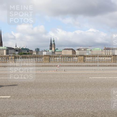 29.06.2025 - hella hamburg halbmarathon Lena Gebhardt http://msf.ph/oto/8419709 29.06.2025 08:57:38 Lombardsbrücke  meine-sportfotos.de