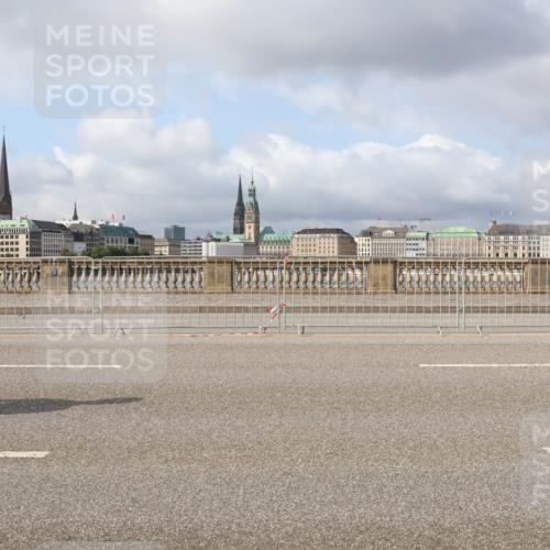 29.06.2025 - hella hamburg halbmarathon Lena Gebhardt http://msf.ph/oto/8419730 29.06.2025 08:57:38 Lombardsbrücke  meine-sportfotos.de