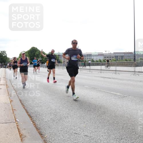 29.06.2025 - hella hamburg halbmarathon Lena Gebhardt http://msf.ph/oto/8419749 29.06.2025 10:27:27 Lombardsbrücke 7944, 1125, 1530, 1793, 2080, 2306, 2775, 3389, 4358, 4372, 5285, 5494, 5495, 5707, 5825, 6214, 6259, 6637, 7234, 7314, 7764, 7944, 7978, 8056, 8085, 8281, 9349, 10077, 10158, 10412, 10413, 10465, 11110, 11256, 11766, 12500, 13043, 14020, 14021, 14206, 15108, 15641, 16838, 17049, 17427, 17445, 17791, 18012, 18097, 18301, 18766, 18976 meine-sportfotos.de