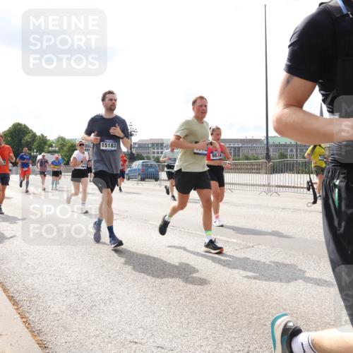 29.06.2025 - hella hamburg halbmarathon Lena Gebhardt http://msf.ph/oto/8419776 29.06.2025 10:18:16 Lombardsbrücke 12939, 15183, 9844, 31, 161, 1159, 1160, 1234, 1268, 1325, 1554, 1622, 1641, 1820, 1982, 2087, 2147, 2335, 2634, 2703, 2931, 3125, 3138, 3202, 3321, 3482, 3977, 4123, 4383, 4710, 4738, 4804, 5004, 5290, 5611, 5733, 5909, 6270, 6332, 6533, 7094, 7160, 7454, 7641, 7649, 7838, 7882, 7883, 8067, 8128, 8248, 8341, 8607, 8799, 9222, 9539, 9586, 9658, 9717, 9734, 9748, 9798, 9834, 9844, 9964, 10172, 10174, 10332, 10509, 10659, 10687, 10908, 12498, 12541, 13341 meine-sportfotos.de