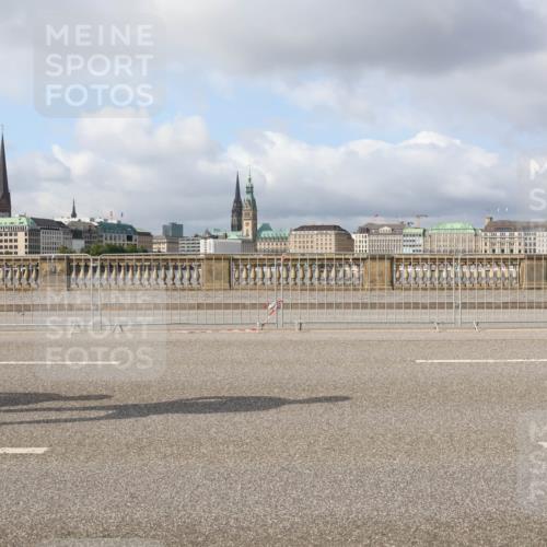 29.06.2025 - hella hamburg halbmarathon Lena Gebhardt http://msf.ph/oto/8419849 29.06.2025 08:57:38 Lombardsbrücke  meine-sportfotos.de