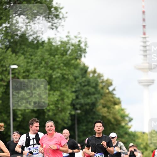 29.06.2025 - hella hamburg halbmarathon Dr. Thomas Lammeyer http://msf.ph/oto/8419893 29.06.2025 10:46:41 Kennedybrücke 1039, 1712, 1752, 2069, 2134, 2974, 3276, 3326, 3568, 4329, 4385, 4541, 4680, 4735, 4736, 4885, 5419, 5432, 5671, 6136, 6153, 6320, 7022, 7023, 7040, 7043, 8004, 8014, 8163, 8712, 9644, 10532, 10623, 10842, 10872, 11074, 11075 meine-sportfotos.de