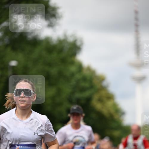 29.06.2025 - hella hamburg halbmarathon Dr. Thomas Lammeyer http://msf.ph/oto/8420132 29.06.2025 10:46:48 Kennedybrücke 1039, 1712, 1752, 2069, 2134, 2974, 3276, 3326, 3568, 4385, 4541, 4680, 4735, 4736, 5419, 5671, 6136, 6320, 6440, 6828, 7022, 7023, 7040, 7043, 7260, 8014, 8525, 8526, 8712, 9644, 9980, 10532, 10623, 10842, 11074, 11075, 11331 meine-sportfotos.de