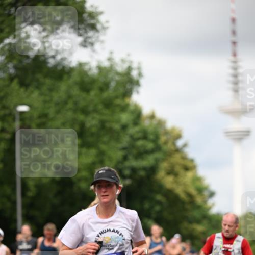 29.06.2025 - hella hamburg halbmarathon Dr. Thomas Lammeyer http://msf.ph/oto/8420162 29.06.2025 10:46:49 Kennedybrücke 1039, 1712, 1752, 2069, 2134, 2974, 3276, 3326, 3568, 4385, 4541, 4680, 4735, 4736, 5419, 5671, 6136, 6320, 6440, 6828, 7022, 7023, 7040, 7043, 7260, 7357, 7666, 8014, 8525, 8526, 8712, 9644, 9980, 10532, 10623, 10842, 11074, 11075, 11331 meine-sportfotos.de