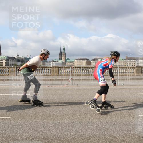29.06.2025 - hella hamburg halbmarathon Lena Gebhardt http://msf.ph/oto/8420171 29.06.2025 08:57:39 Lombardsbrücke 336, 219, 218 meine-sportfotos.de