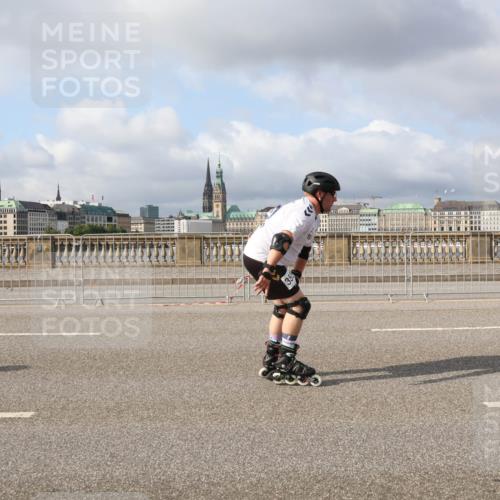 29.06.2025 - hella hamburg halbmarathon Lena Gebhardt http://msf.ph/oto/8420360 29.06.2025 08:57:40 Lombardsbrücke 355, 336, 33 meine-sportfotos.de