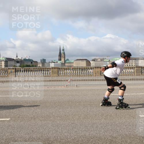 29.06.2025 - hella hamburg halbmarathon Lena Gebhardt http://msf.ph/oto/8420403 29.06.2025 08:57:40 Lombardsbrücke  meine-sportfotos.de