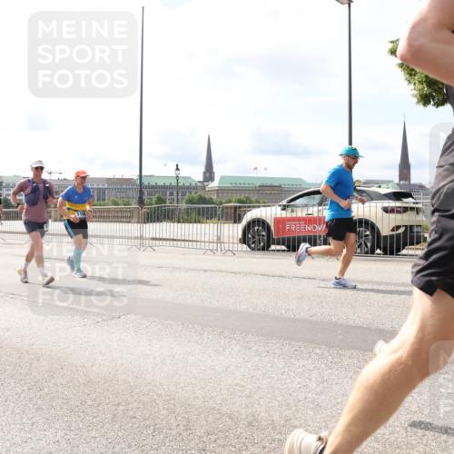 29.06.2025 - hella hamburg halbmarathon Lena Gebhardt http://msf.ph/oto/8420436 29.06.2025 10:18:21 Lombardsbrücke 1159, 1160, 1234, 1268, 1325, 1554, 1641, 1820, 1982, 2087, 2147, 2335, 2634, 2703, 2931, 3125, 3202, 3321, 3482, 3529, 3977, 4123, 4383, 4710, 4738, 4804, 5004, 5909, 6270, 6332, 6533, 7094, 7160, 7454, 7641, 7649, 7838, 7882, 7883, 8067, 8128, 8248, 8341, 8607, 8799, 9222, 9505, 9539, 9586, 9658, 9717, 9734, 9748, 9834, 9844, 9964, 10172, 10332, 10502, 10509, 10659, 10687, 10908, 12498, 12541, 12548, 12552, 12703, 13341 meine-sportfotos.de