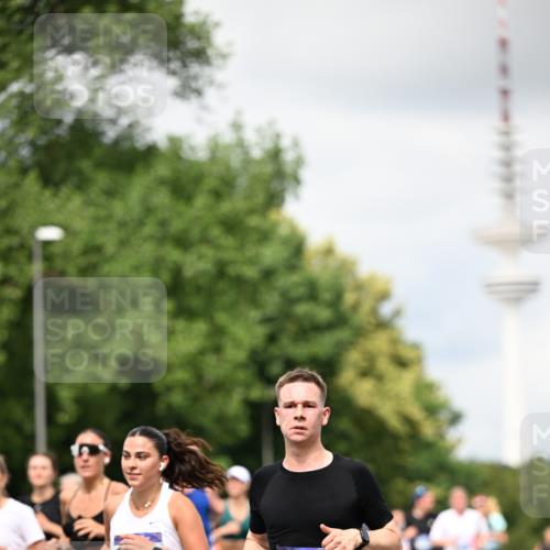 29.06.2025 - hella hamburg halbmarathon Dr. Thomas Lammeyer http://msf.ph/oto/8420449 29.06.2025 10:46:56 Kennedybrücke 1360, 1752, 1929, 1994, 2069, 2134, 2401, 2509, 2940, 2941, 3276, 3378, 3874, 4092, 4385, 4680, 4735, 4736, 5419, 6136, 6440, 6828, 6837, 7022, 7023, 7040, 7043, 7260, 7357, 7477, 7666, 8000, 8014, 8525, 8526, 9644, 9980, 10532, 10623, 10842, 11074, 11075, 11331 meine-sportfotos.de