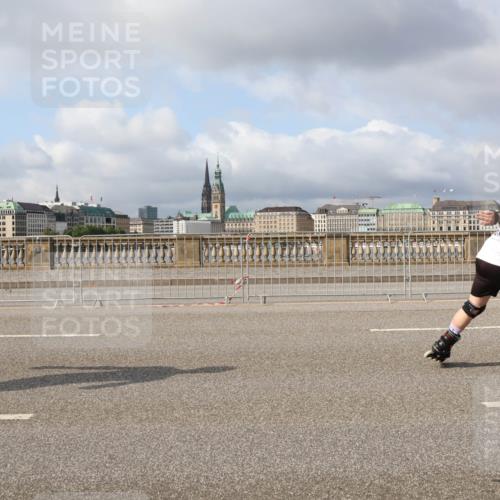 29.06.2025 - hella hamburg halbmarathon Lena Gebhardt http://msf.ph/oto/8420453 29.06.2025 08:57:40 Lombardsbrücke  meine-sportfotos.de