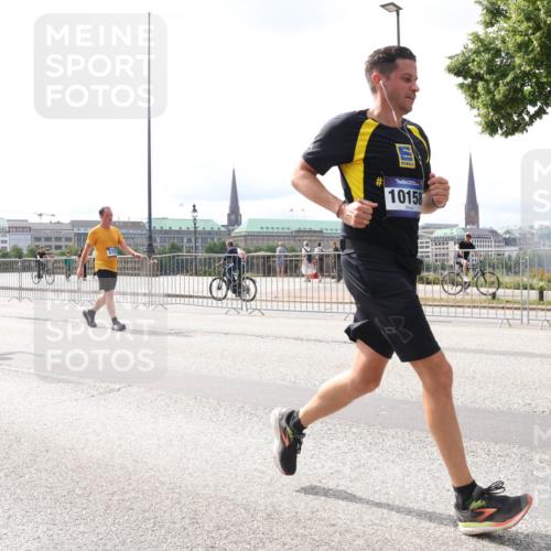 29.06.2025 - hella hamburg halbmarathon Lena Gebhardt http://msf.ph/oto/8420524 29.06.2025 10:27:36 Lombardsbrücke 10158, 2080, 2775, 3389, 4372, 5177, 5285, 5825, 6214, 6259, 7234, 7314, 7764, 7944, 7978, 8085, 8281, 9688, 10077, 10158, 10412, 10413, 11256, 11766, 12500, 12823, 13043, 13860, 14206, 15607, 15641, 16569, 16804, 16838, 17427, 17791, 18012, 18097, 18301, 18626, 18766 meine-sportfotos.de