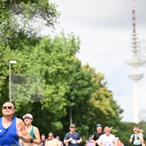 29.06.2025 - hella hamburg halbmarathon Dr. Thomas Lammeyer http://msf.ph/oto/8420564 29.06.2025 10:46:59 Kennedybrücke 1360, 1656, 1752, 1929, 1994, 2069, 2134, 2401, 2509, 2940, 2941, 3378, 3874, 4092, 4680, 4735, 4736, 4778, 5403, 5419, 6136, 6440, 6764, 6828, 6837, 7040, 7043, 7260, 7357, 7477, 7666, 8000, 8014, 8525, 8526, 9644, 9980, 10532, 10623, 10697, 10734, 10842, 11074, 11075, 11331 meine-sportfotos.de
