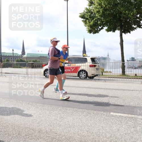 29.06.2025 - hella hamburg halbmarathon Lena Gebhardt http://msf.ph/oto/8420566 29.06.2025 10:18:23 Lombardsbrücke 116, 1159, 1160, 1234, 1268, 1325, 1554, 1641, 1820, 1982, 2087, 2147, 2335, 2634, 2703, 2931, 3125, 3202, 3321, 3482, 3529, 3977, 4123, 4383, 4710, 4738, 4802, 4804, 5909, 5910, 6270, 6332, 6533, 7094, 7160, 7454, 7641, 7649, 7838, 7882, 7883, 8067, 8128, 8248, 8341, 8607, 8665, 9222, 9276, 9505, 9539, 9586, 9658, 9717, 9734, 9748, 9834, 9844, 10172, 10332, 10502, 10509, 10659, 10687, 10908, 12498, 12541, 12548, 12552, 12703, 13341 meine-sportfotos.de