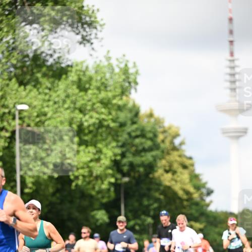 29.06.2025 - hella hamburg halbmarathon Dr. Thomas Lammeyer http://msf.ph/oto/8420578 29.06.2025 10:47:00 Kennedybrücke 1150, 1360, 1656, 1752, 1929, 1994, 2069, 2134, 2401, 2509, 2940, 2941, 3378, 3874, 4092, 4680, 4778, 5403, 5419, 6136, 6440, 6764, 6828, 6837, 7040, 7043, 7260, 7357, 7477, 7515, 7666, 8000, 8014, 8525, 8526, 9644, 9980, 10008, 10532, 10623, 10697, 10734, 10842, 11074, 11075, 11331 meine-sportfotos.de