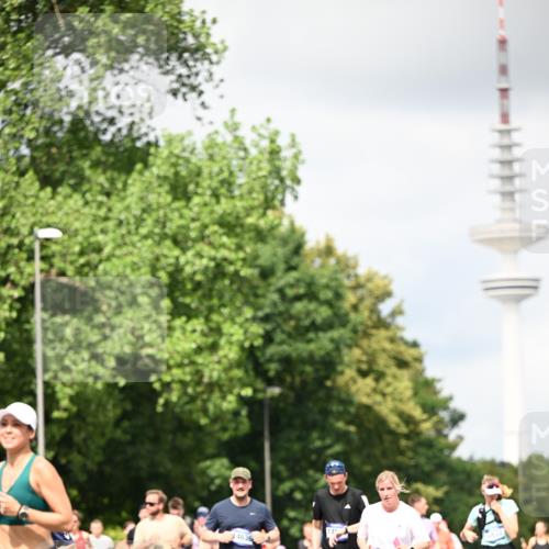 29.06.2025 - hella hamburg halbmarathon Dr. Thomas Lammeyer http://msf.ph/oto/8420593 29.06.2025 10:47:00 Kennedybrücke 1150, 1360, 1656, 1752, 1929, 1994, 2069, 2134, 2401, 2509, 2940, 2941, 3378, 3874, 4092, 4680, 4778, 5403, 5419, 6136, 6440, 6764, 6828, 6837, 7040, 7043, 7260, 7357, 7477, 7515, 7666, 8000, 8014, 8525, 8526, 9644, 9980, 10008, 10532, 10623, 10697, 10734, 10842, 11074, 11075, 11331 meine-sportfotos.de