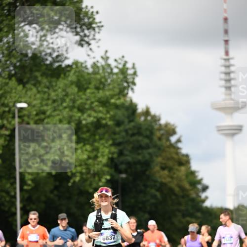 29.06.2025 - hella hamburg halbmarathon Dr. Thomas Lammeyer http://msf.ph/oto/8420841 29.06.2025 10:47:07 Kennedybrücke 1150, 1360, 1656, 1752, 1929, 1994, 2134, 2401, 2450, 2509, 2580, 2940, 2941, 3378, 3874, 4092, 4334, 4778, 5268, 5403, 5419, 6136, 6440, 6764, 6828, 6837, 7043, 7260, 7357, 7477, 7515, 7557, 7666, 8000, 8161, 8435, 8525, 8526, 9644, 9980, 10008, 10623, 10697, 10734, 10899, 11074, 11075, 11331 meine-sportfotos.de
