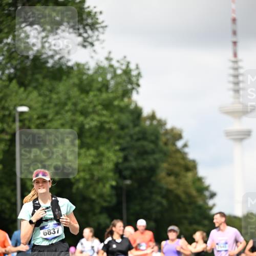 29.06.2025 - hella hamburg halbmarathon Dr. Thomas Lammeyer http://msf.ph/oto/8420893 29.06.2025 10:47:08 Kennedybrücke 1150, 1360, 1656, 1752, 1929, 1994, 2134, 2401, 2450, 2509, 2580, 2940, 2941, 3378, 3874, 4092, 4334, 4778, 4892, 5268, 5403, 5419, 6136, 6440, 6764, 6828, 6837, 7043, 7260, 7357, 7477, 7515, 7557, 7666, 8000, 8161, 8435, 8525, 8526, 9644, 9980, 10008, 10623, 10697, 10734, 10899, 11074, 11075, 11331 meine-sportfotos.de