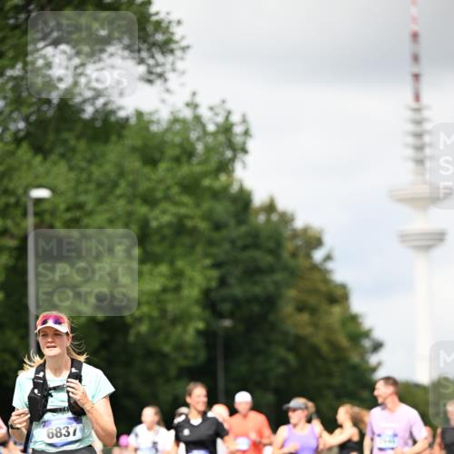 29.06.2025 - hella hamburg halbmarathon Dr. Thomas Lammeyer http://msf.ph/oto/8420908 29.06.2025 10:47:08 Kennedybrücke 1150, 1360, 1656, 1752, 1929, 1994, 2134, 2401, 2450, 2509, 2580, 2940, 2941, 3378, 3874, 4092, 4334, 4778, 4892, 5268, 5403, 5419, 6136, 6440, 6764, 6828, 6837, 7043, 7260, 7357, 7477, 7515, 7557, 7666, 8000, 8161, 8435, 8525, 8526, 9644, 9980, 10008, 10623, 10697, 10734, 10899, 11074, 11075, 11331 meine-sportfotos.de