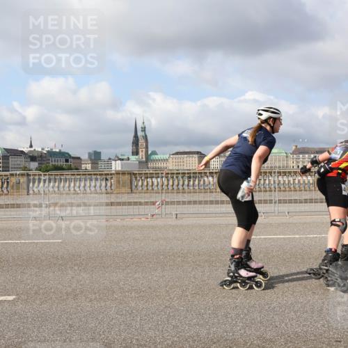 29.06.2025 - hella hamburg halbmarathon Lena Gebhardt http://msf.ph/oto/8420991 29.06.2025 08:57:42 Lombardsbrücke 463 meine-sportfotos.de