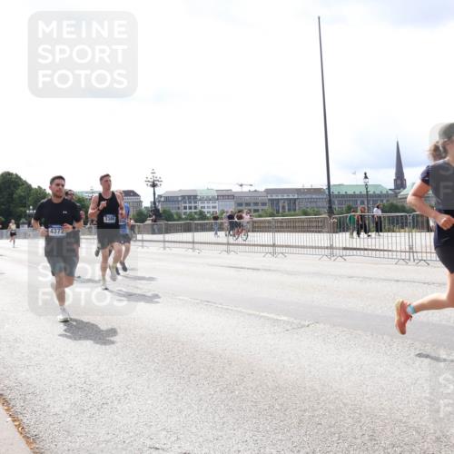 29.06.2025 - hella hamburg halbmarathon Lena Gebhardt http://msf.ph/oto/8421040 29.06.2025 10:27:41 Lombardsbrücke 4372, 6214, 1148, 2080, 2775, 3389, 4372, 5177, 5285, 5825, 6214, 6259, 7497, 7764, 7944, 7978, 8085, 9567, 9688, 10158, 10412, 10413, 11256, 11766, 12500, 12823, 13043, 13860, 14206, 15607, 15641, 16569, 16804, 16838, 17427, 17791, 18012, 18097, 18301, 18626, 18766 meine-sportfotos.de