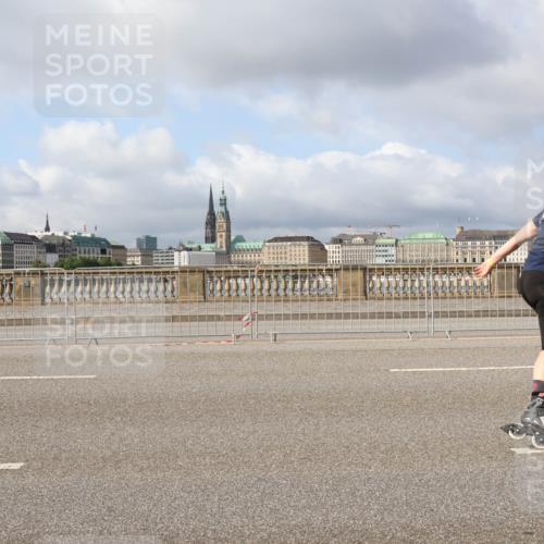 29.06.2025 - hella hamburg halbmarathon Lena Gebhardt http://msf.ph/oto/8421065 29.06.2025 08:57:42 Lombardsbrücke 8, 463 meine-sportfotos.de