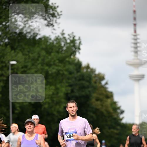 29.06.2025 - hella hamburg halbmarathon Dr. Thomas Lammeyer http://msf.ph/oto/8421080 29.06.2025 10:47:12 Kennedybrücke 1150, 1360, 1656, 1929, 1994, 2401, 2450, 2509, 2580, 2940, 2941, 3378, 3874, 4092, 4334, 4778, 4891, 4892, 5268, 5403, 6440, 6764, 6828, 6837, 7260, 7357, 7477, 7515, 7557, 7666, 8000, 8161, 8435, 8525, 8526, 9304, 9980, 10008, 10697, 10734, 10899, 11331 meine-sportfotos.de