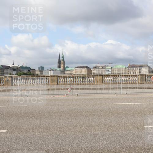 29.06.2025 - hella hamburg halbmarathon Lena Gebhardt http://msf.ph/oto/8421093 29.06.2025 08:57:42 Lombardsbrücke 18 meine-sportfotos.de