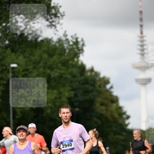 29.06.2025 - hella hamburg halbmarathon Dr. Thomas Lammeyer http://msf.ph/oto/8421095 29.06.2025 10:47:12 Kennedybrücke 1150, 1360, 1656, 1929, 1994, 2401, 2450, 2509, 2580, 2940, 2941, 3378, 3874, 4092, 4334, 4778, 4891, 4892, 5268, 5403, 6440, 6764, 6828, 6837, 7260, 7357, 7477, 7515, 7557, 7666, 8000, 8161, 8435, 8525, 8526, 9304, 9980, 10008, 10697, 10734, 10899, 11331 meine-sportfotos.de