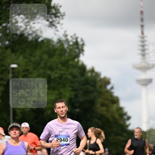 29.06.2025 - hella hamburg halbmarathon Dr. Thomas Lammeyer http://msf.ph/oto/8421106 29.06.2025 10:47:13 Kennedybrücke 1150, 1360, 1656, 1929, 1994, 2401, 2450, 2509, 2580, 2940, 2941, 3378, 3874, 4092, 4334, 4778, 4891, 4892, 5268, 5403, 6440, 6764, 6837, 7260, 7357, 7477, 7515, 7557, 7666, 8000, 8161, 8435, 8525, 8526, 9304, 9980, 10008, 10697, 10734, 10899, 11331 meine-sportfotos.de