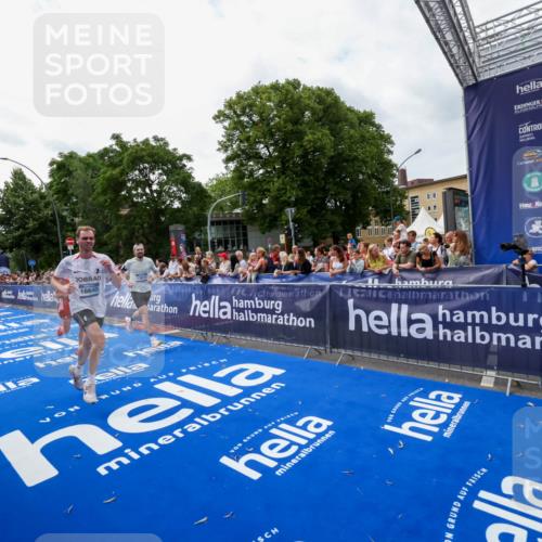 29.06.2025 - hella hamburg halbmarathon Zöllner http://msf.ph/oto/8421125 29.06.2025 10:31:44 Ziel 7793, 13606, 13617, 15835, 18102 meine-sportfotos.de
