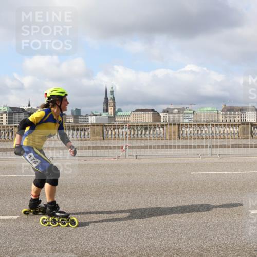 29.06.2025 - hella hamburg halbmarathon Lena Gebhardt http://msf.ph/oto/8421168 29.06.2025 08:57:46 Lombardsbrücke 176 meine-sportfotos.de